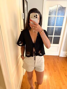 NWT House of Harlow 1960 Black Crochet Tie-Front Crop Top